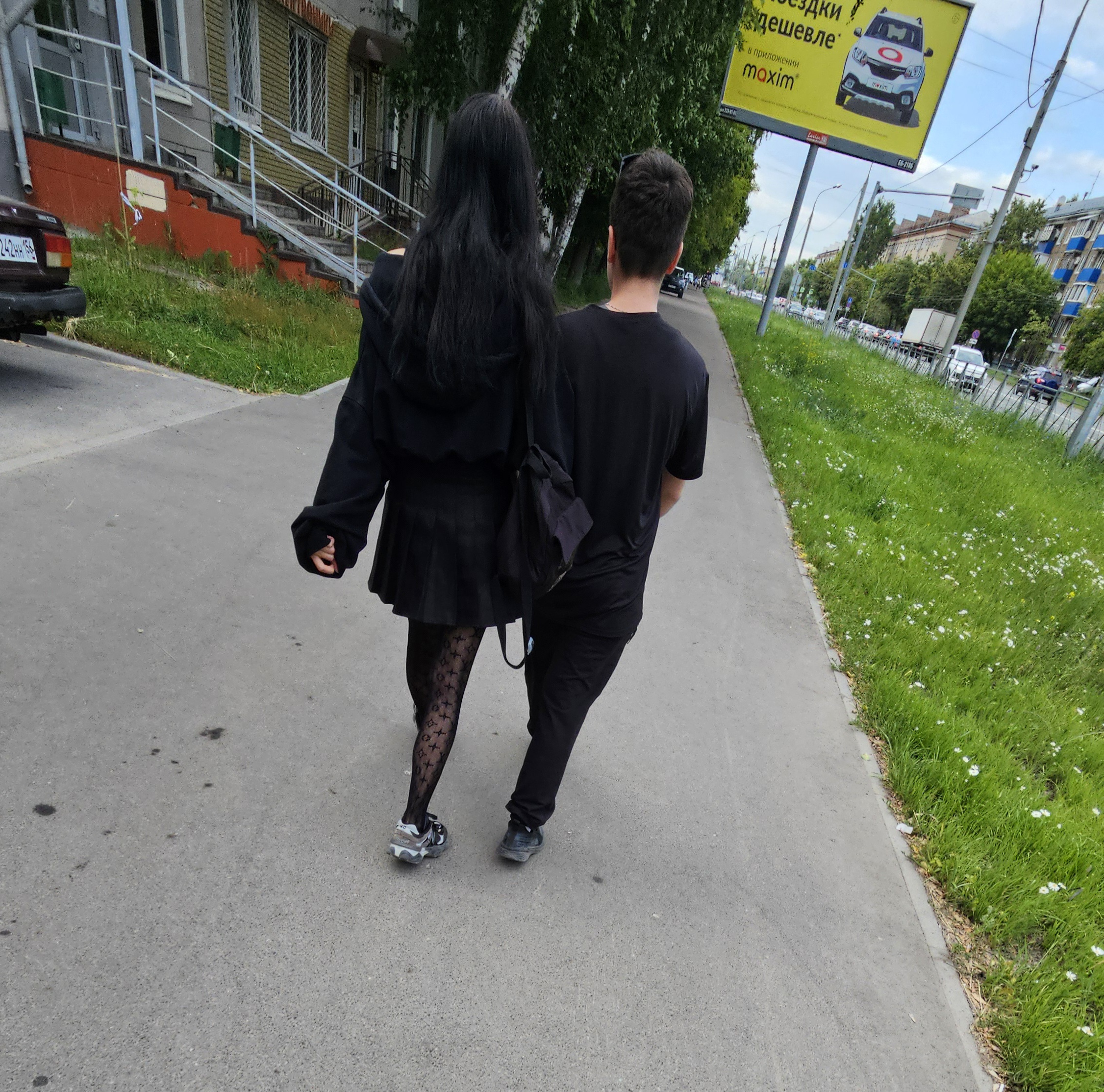 2252x2228