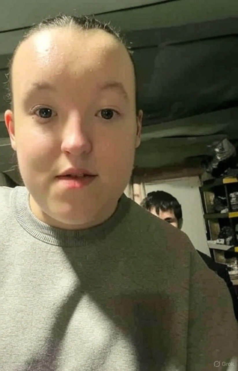 823x1280